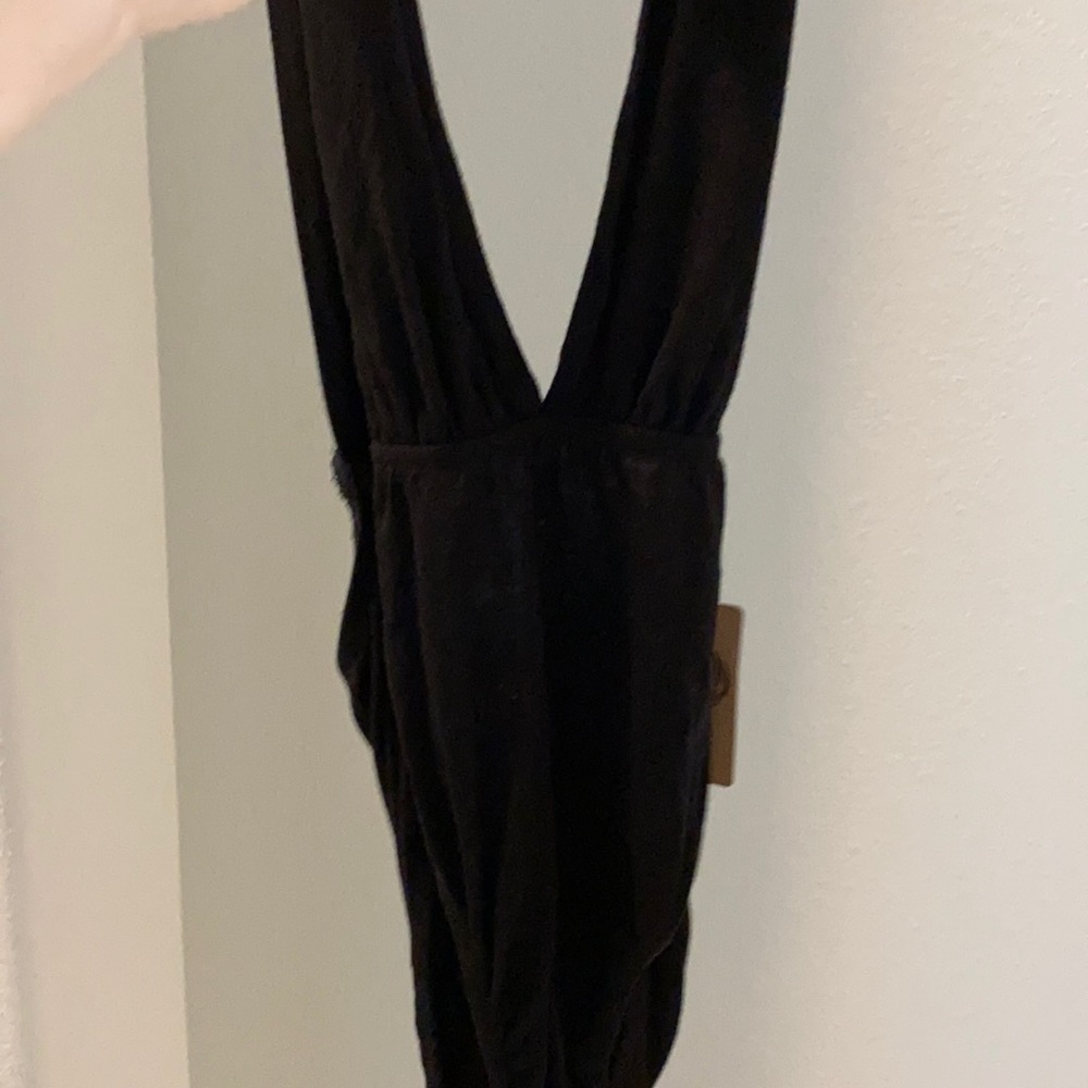 Black deep v bodysuit, brand new, size small